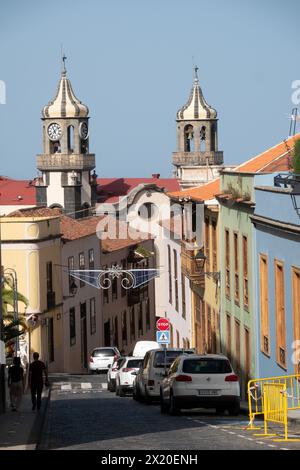 Orotava; vista lungo Calle Tomás Pérez fino alla chiesa Parroquia de la Concepción, (XVIII secolo), Tenerife, Isole Canarie, Spagna Foto Stock