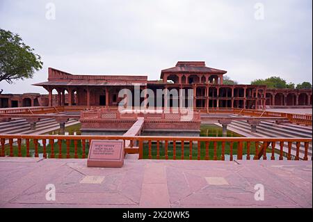 Anup Talao, Khas Mahal e Khawa Bagh, Fatehpur Sikri, Uttar Pradesh, India Foto Stock