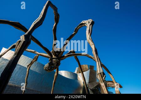 Scultura Maman di Louise Bourgeois, Guggenheim Museum Bilbao, architetto Frank O. Gehry, Bilbao, Paesi Baschi, Spagna Foto Stock