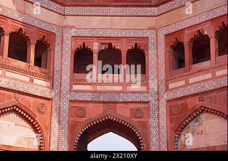 Veduta parziale di Buland Darwaja, Fatehpur Sikri, Uttar Pradesh, India Foto Stock