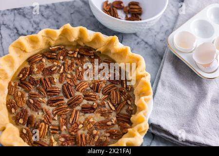 Torta di pecan pronta per cuocere Foto Stock