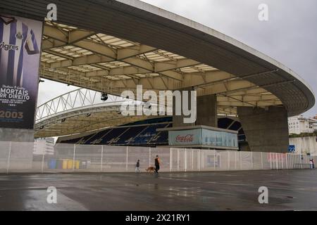 Vista generale dell'esterno dell'Estadio do Dragao a Porto, 19 aprile 2024 in Portogallo Foto Stock