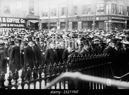 Utica - funerale Sherman, 1912. Mostra il funerale il 2 novembre 1912 per James Schoolcraft Sherman (1855-1912), vice presidente sotto William Howard Taft, Utica, New York. Foto Stock