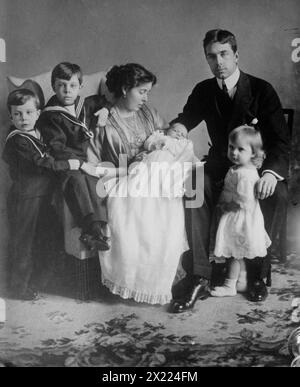 Principe ereditario di Svezia e famiglia, 1912. Foto Stock