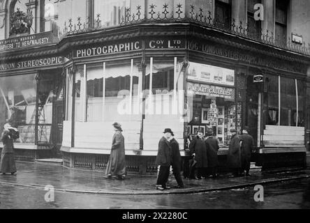 Danni causati dalle Suffragettes di Londra, marzo 1912, tra il c1910 e il c1915. Foto Stock