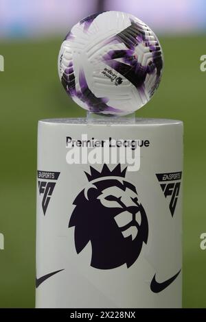 Match Ball - Newcastle United contro Everton, Premier League, St James' Park, Newcastle upon Tyne, Regno Unito - 2 aprile 2024 solo uso editoriale - si applicano restrizioni DataCo Foto Stock