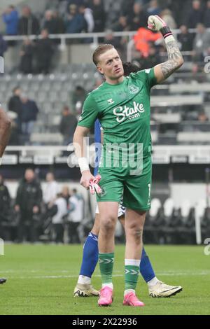 Jordan Pickford of Everton - Newcastle United V Everton, Premier League, St James' Park, Newcastle upon Tyne, Regno Unito - 2 aprile 2024 solo uso editoriale - si applicano restrizioni DataCo Foto Stock