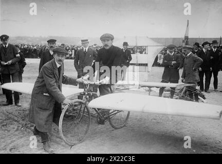 Aviette Contest - Francia, 1912. Foto scattata a Issy les Moulineaux vicino Parigi, Francia, 7 giugno 1912. Foto Stock