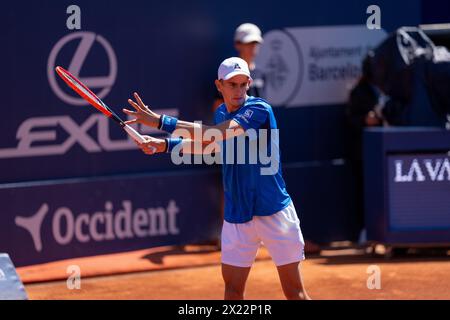 Barcellona, Spagna. 18 aprile 2024. Open Barcelona ATP 500 Matteo Arnaldi vs Casper Ruud, l'italiano Arnaldi e il norvegese Ruud affrontano nei quarti di finale del torneo di Barcellona." Nella foto: Matteo Arnaldi News Sports - Barcellona, Spagna venerdì 19 aprile 2024 (foto di Eric Renom/LaPresse) credito: LaPresse/Alamy Live News Foto Stock