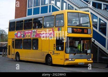 Servizio di sostituzione autobus della South Western Railway 14 aprile 2024 Brockenhust e Lymington New Forest Regno Unito Foto Stock