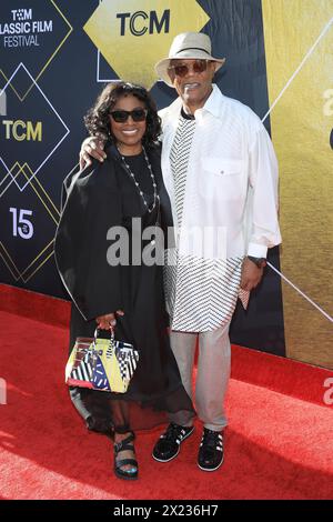 18 aprile 2024, Los Angeles, California, Stati Uniti: LOS ANGELES, CA - APR 18, 2024: Latanya Richardson Jackson, Samuel L. Jackson alla serata di gala di apertura e alla proiezione del 30° anniversario di Pulp Fiction durante il TCM Classic Film Festival 2024 al TCL Chinese Theatre IMAX (Credit Image: © Nina Prommer/ZUMA Press Wire) SOLO USO EDITORIALE! Non per USO commerciale! Foto Stock