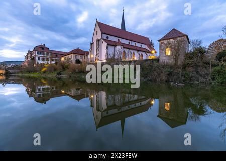The Catholic parish church of Hammelburg in the evening, Bad Kissingen, Lower Franconia, Franconia, Bavaria, Germany, Europe Foto Stock