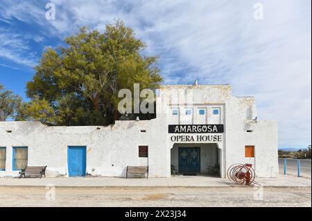 DEATH VALLEY JUNCTION - 14 aprile 2024: Amargosa Opera House e Hotel edificio storico e centro culturale vicino al Parco Nazionale della Death Valley. Foto Stock