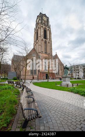 Vista panoramica di Laurenskerk (Chiesa di San Lorenzo), una chiesa medievale protestante nel centro di Rotterdam, Paesi Bassi Foto Stock