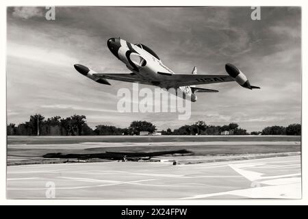 T33 Thunderbird al di fuori di Sun n Fun Florida Air Museum a Lakeland Foto Stock