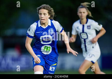 Gent, Belgio. 19 aprile 2024. Fleur Van Daele, KAA Gent Ladies, raffigurato in azione durante una partita di calcio tra KAA Gent Ladies e RSCA Women, venerdì 19 aprile 2024 presso la Chillax Arena di Gent, il giorno 5 del play-off gruppo A della competizione femminile Super League. BELGA PHOTO JASPER JACOBS credito: Belga News Agency/Alamy Live News Foto Stock