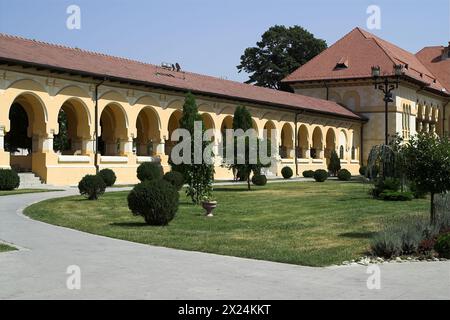 Alba Iulia, Rumänien, Romania; chiostri che circondano la cattedrale ortodossa; Kreuzgänge rund um die orthodox Kathedrale; krużganki przy katedrze Foto Stock