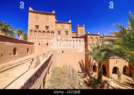 Kasbah Amridil, una storica residenza fortificata o kasbah nell'oasi di Skoura, in Marocco. Foto Stock