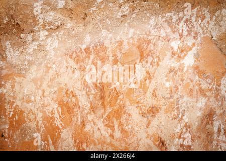 Consistenza della vecchia piastrella di forno arancione. Sfondo astratto Foto Stock