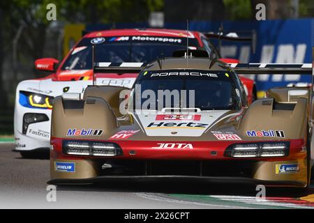 Imola, Francia. 20 aprile 2024. © PHOTOPQR/OUEST FRANCE/Franck Dubray ; Imola ; 20/04/2024 ; Sport Automobile WEC championnat du monde d' endurance sur le circuit d' Imola en Italie. DKR ENGINEERING ORECA n° 33 pilotée par Alexander Mattschull, (foto Franck Dubray) - 6 ORE DI IMOLA 20 APRILE 2024 credito: MAXPPP/Alamy Live News Foto Stock