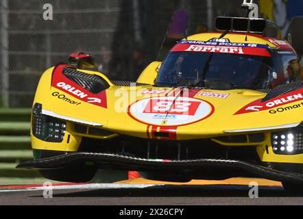 Imola, Francia. 20 aprile 2024. © PHOTOPQR/OUEST FRANCE/Franck Dubray ; Imola ; 20/04/2024 ; Sport Automobile WEC championnat du monde d' endurance sur le circuit d' Imola en Italie. Imo80 AF CORSE FERRARI n° 83 pilotée par Robert Kubica, Robert Shwartzman, Yifei Ye (foto Franck Dubray) - 6 ORE DI IMOLA 20 APRILE 2024 credito: MAXPPP/Alamy Live News Foto Stock