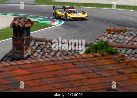 Imola, Francia. 20 aprile 2024. © PHOTOPQR/OUEST FRANCE/Franck Dubray ; Imola ; 20/04/2024 ; Sport Automobile WEC championnat du monde d' endurance sur le circuit d' Imola en Italie. AF CORSE FERRARI n° 83 pilotée par Robert Kubica, Robert Shwartzman, Yifei Ye (foto Franck Dubray) - 6 ORE DI IMOLA 20 APRILE 2024 crediti: MAXPPP/Alamy Live News Foto Stock