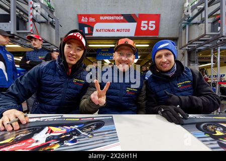 55 SUCHET Sebastien, (sui), SUCHET Valentin, (sui), RAYMOND Guillaume, (fra), HONDA CBR 1000 R, NATIONAL MOTOS, (fra), Superstock, ritratto durante la 24 ore di moto di le Mans 2024 dal 18 al 21 aprile, a le Mans, Francia - foto Alexandre Guillaumot / DPPI Foto Stock