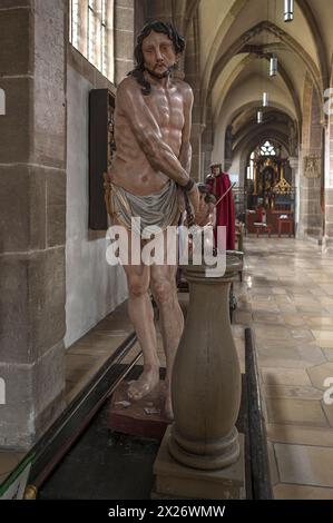 Figura scolpita a grandezza naturale di Gesù, figura processuale di 350 anni nella chiesa di San Michele, Neunkirchen am Brand, Franconia media, Baviera, Germania Foto Stock