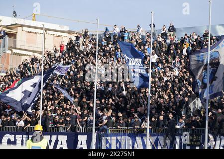 Firenze, Italia. 20 aprile 2024. Tifosi del Napoli durante la partita di calcio di serie A tra Empoli e Napoli allo Stadio Empoli di Empoli (FI), centro Italia - sabato 6 aprile 2024. Sport - calcio (foto di Marco Bucco/la Presse) credito: LaPresse/Alamy Live News Foto Stock