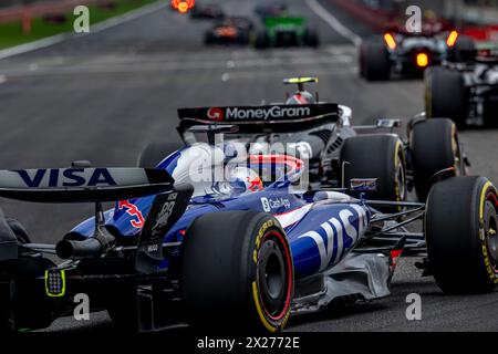 Shanghai, Cina, 20 aprile, Daniel Ricciardo, dall'Australia gareggia per Visa Cash App RB F1 Team. Sprint Race, round 05 del campionato di Formula 1 2024. Crediti: Michael Potts/Alamy Live News Foto Stock