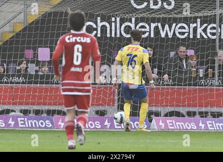 Westerlo, Belgio. 20 aprile 2024. Lucas Stassin di Westerlo ha segnato durante una partita di calcio tra KVC Westerlo e Standard de Liege, sabato 20 aprile 2024 a Westerlo, il giorno 4 (su 10) dei play-off europei della prima divisione del campionato belga 'Jupiler Pro League' del 2023-2024. BELGA FOTO JOHN THYS credito: Belga News Agency/Alamy Live News Foto Stock