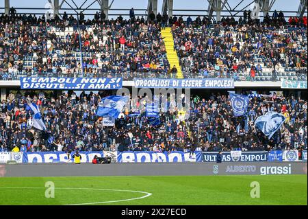 Empoli, Italia. 20 aprile 2024. Empoli tifosi durante Empoli FC vs SSC Napoli, partita di serie A A Empoli, Italia, 20 aprile 2024 credito: Agenzia fotografica indipendente/Alamy Live News Foto Stock