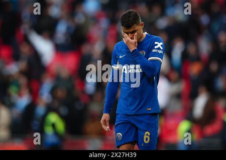 LONDRA, Regno Unito - 20 apr 2024: Rifiuto per Thiago Silva del Chelsea dopo la semifinale della Emirates fa Cup tra Manchester City FC e Chelsea FC allo stadio di Wembley (credito: Craig Mercer/ Alamy Live News) Foto Stock