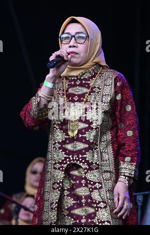 Trafalgar Square, Londra, Regno Unito. 20 aprile 2024. L'Indonesiano Arts and Dance & Indonesia Angklung Ensemble si esibisce all'Eid in the Square 2023 in Trafalgar Square per celebrare la fine del Ramadan, un mix di atti tradizionali e contemporanei. Credito: Vedi li/Picture Capital/Alamy Live News Foto Stock