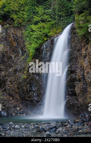 Franklin Falls, Snoqualmie Pass, Mount Baker-Snoqualmie National Forest, Cascade Mountains, Washington. Foto Stock