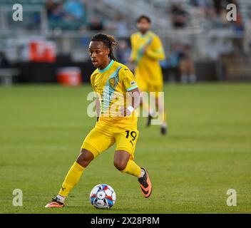 Cary, Carolina del Nord, Stati Uniti. 20 aprile 2024. Il difensore del New Mexico United, ZICO BAILEY, taglia per controllare la palla. Il North Carolina FC ospitò il New Mexico United al WakeMed Soccer Park di Cary, Carolina del Nord. (Credit Image: © Patrick Magoon/ZUMA Press Wire) SOLO PER USO EDITORIALE! Non per USO commerciale! Crediti: ZUMA Press, Inc./Alamy Live News Foto Stock