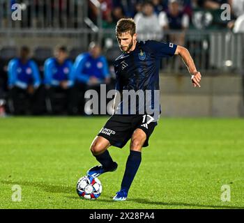 Cary, Carolina del Nord, Stati Uniti. 20 aprile 2024. Un COLLIN MARTIN completamente aperto passa la palla a un compagno di squadra. Il North Carolina FC ospitò il New Mexico United al WakeMed Soccer Park di Cary, Carolina del Nord. (Credit Image: © Patrick Magoon/ZUMA Press Wire) SOLO PER USO EDITORIALE! Non per USO commerciale! Crediti: ZUMA Press, Inc./Alamy Live News Foto Stock