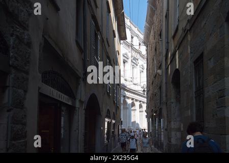 Biblioteca Civica Angelo mai istituita nel XVIII secolo a Palazzo nuovo da Vincenzo Scamozzi a partire dal XVII secolo su piazza Foto Stock