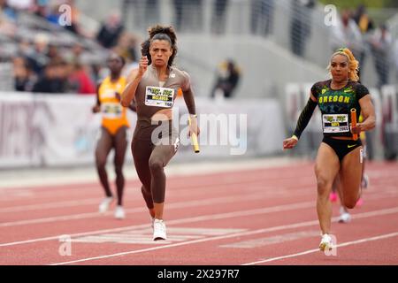 Sydney McLaughlin-Levrone corre nella staffetta 4 x 100m femminile durante il 64esimo Mt. San Antonio College Relays presso l'Hilmer Lodge Stadium sabato 20 aprile 2024, a Walnut, California. Foto Stock