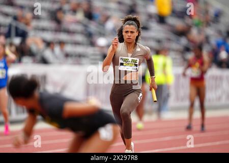 Sydney McLaughlin-Levrone corre nella staffetta 4 x 100m femminile durante il 64esimo Mt. San Antonio College Relays presso l'Hilmer Lodge Stadium sabato 20 aprile 2024, a Walnut, California. Foto Stock