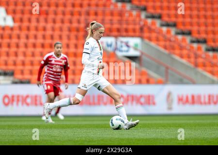 Liegi, Belgio. 20 aprile 2024. Julie Biesmans (30) di OHL nella foto durante una partita di calcio femminile tra Standard Femina de Liege e OHL nella quinta partita nei play-off della stagione 2023 - 2024 nella belga lotto Womens Super League, sabato 20 aprile 2024 a Liegi, BELGIO. Crediti: Sportpix/Alamy Live News Foto Stock
