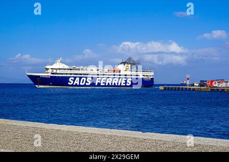 Traghetto Stavros, SAOS Ferries, attracco alla popolare destinazione turistica di Kos, Kos Town, Kos Island, Grecia Foto Stock