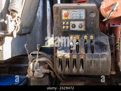 Felanitx, Spagna; gennaio 27 2024: Primo piano di un cambio di un autocarro da costruzione industriale Foto Stock