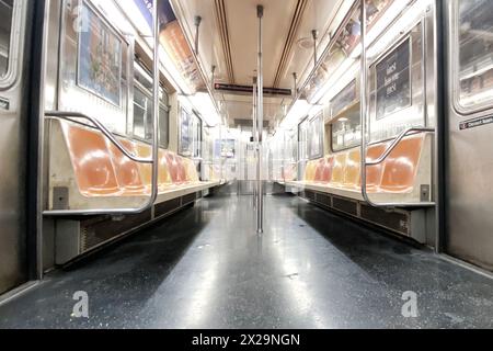 New York, Stati Uniti. 1 aprile 2023. Daily Life, New York, USA. Crediti: Nidpor/Alamy Live News Foto Stock