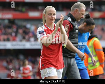 Londra, Regno Unito. 21 aprile 2024. Londra, Inghilterra, 21 aprile 2024: Beth Mead (9 Arsenal) applaude i tifosi dopo la partita della Barclays Womens Super League tra Arsenal e Leicester City all'Emirates Stadium di Londra, Inghilterra. (Jay Patel/SPP) credito: SPP Sport Press Photo. /Alamy Live News Foto Stock