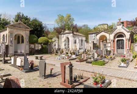 Veduta del cimitero pubblico di Rovio, quartiere di Lugano nel Canton Ticino, Svizzera Foto Stock