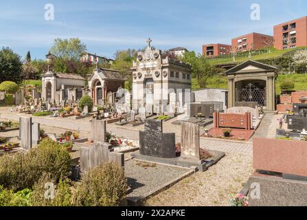 Veduta del cimitero pubblico di Rovio, quartiere di Lugano nel Canton Ticino, Svizzera Foto Stock