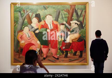 "El Zurdo and His Cuadrilla", 1987, Fernando Botero, Museo de Antioquia, Medellin, Antioquia, Colombia Foto Stock
