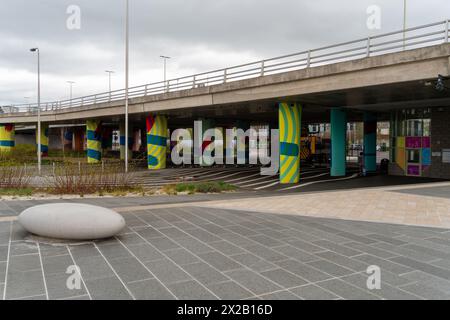 Dundee, Scozia, Regno Unito. Vista sotto il Tay Road Bridge della città. Foto Stock