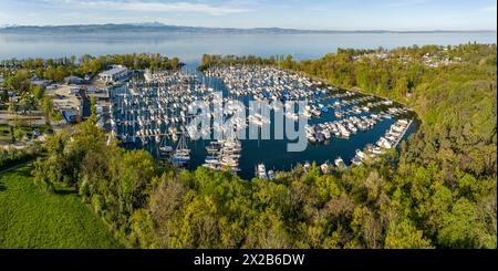 Ultramarin Gohren, il più grande centro di sport acquatici sul Lago di Costanza, Meichle e Mohr Marina con 1, 400 posti barca, hotel, scuola di vela, noleggio yacht Foto Stock